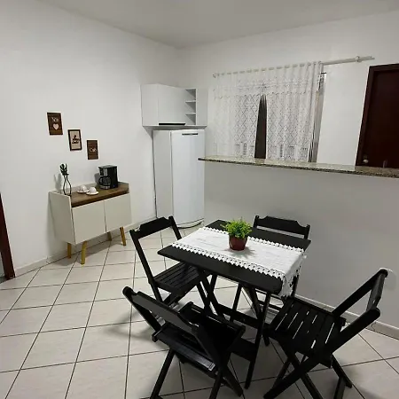 Suíte 1 confortável a 2 min da Praia.-2